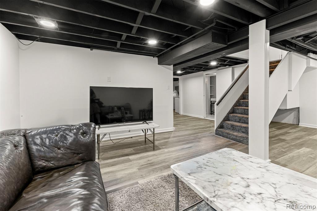 5755 Plainfield Street, Dearborn Heights, MI 48127 — Photo 19