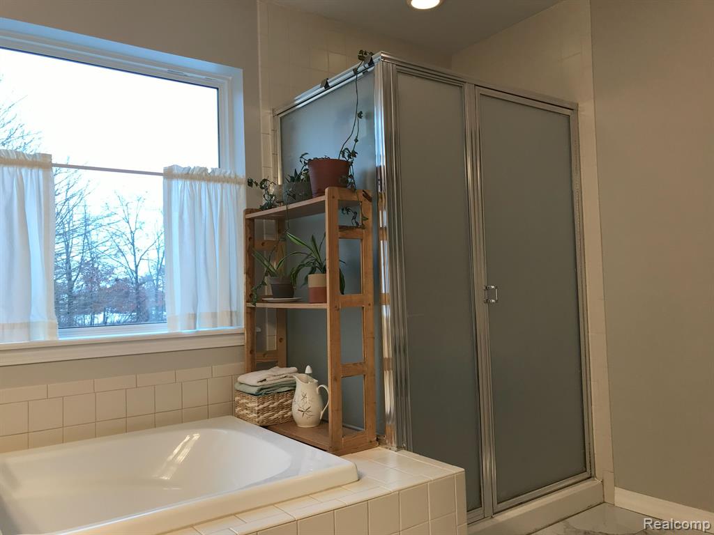 756 FIELDSTONE Circle W, Chelsea, MI 48118 — Photo 27