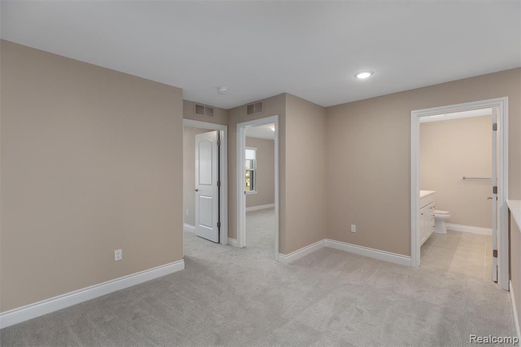 811 Balmoral Ln, Troy, MI 48085 — Photo 15