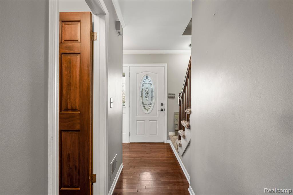 50631 NEWCASTLE Drive, Chesterfield, MI 48047 — Photo 9