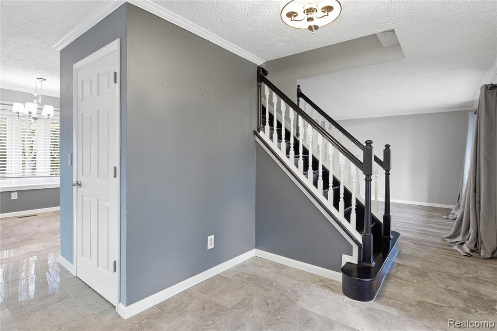 16213 Haverhill Drive, Macomb, MI 48044 — Photo 27