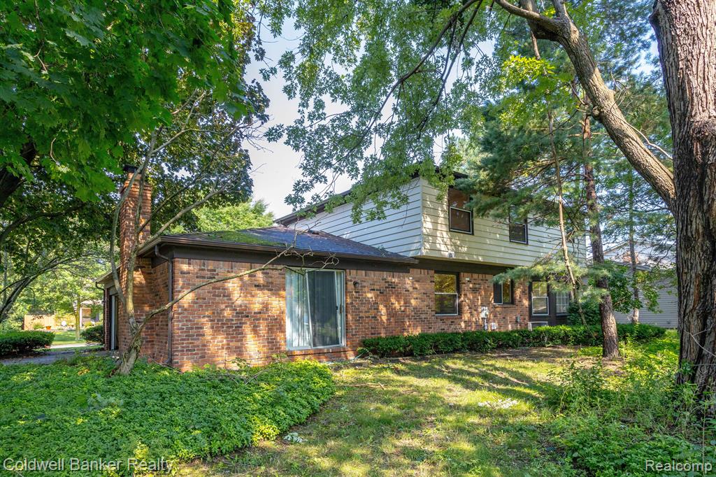5310 HERTFORD Drive, Troy, MI 48085 — Photo 29