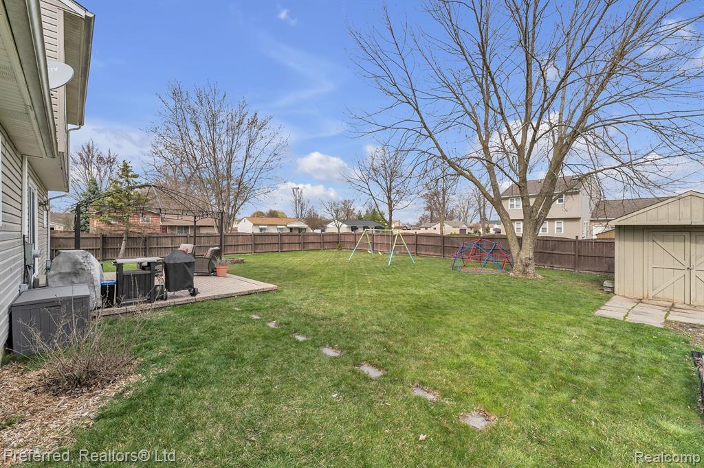 48932 CELESTE Street, Chesterfield, MI — Photo 44