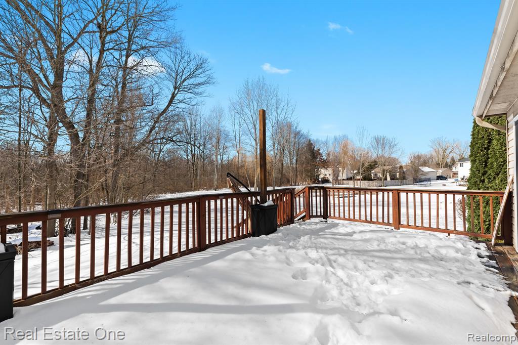 6581 WEDGEWOOD Court, Waterford, MI 48327 — Photo 25