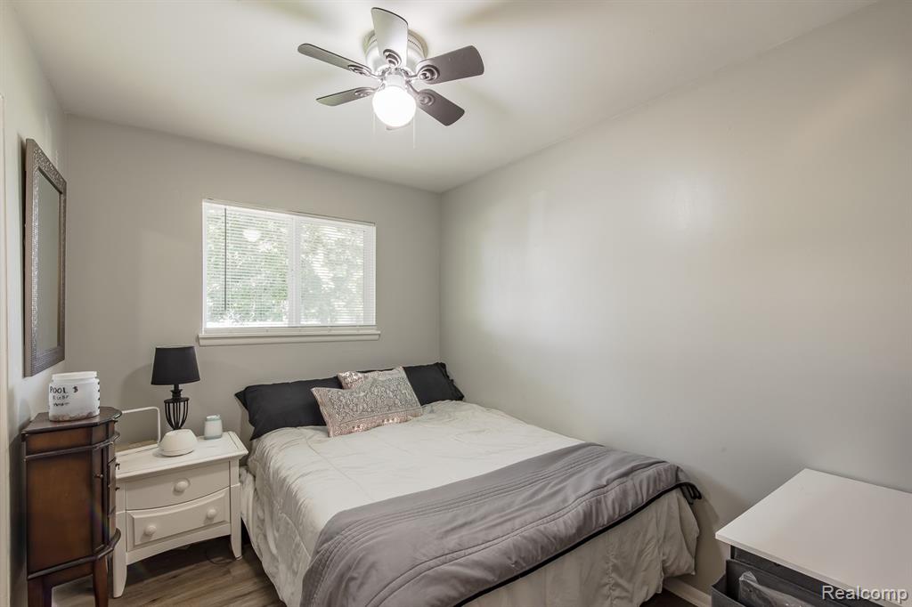 6621 Doyon Drive S, Waterford, MI 48327 — Photo 16