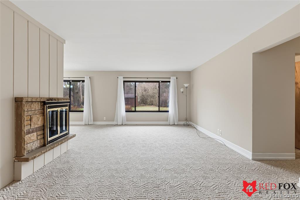 5368 Oaktree Court, Flint, MI 48532 — Photo 9