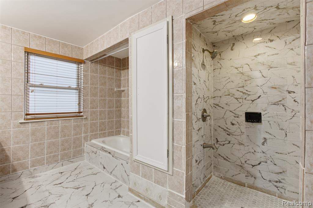 7758 Reuter Street, Dearborn, MI 48126 — Photo 17