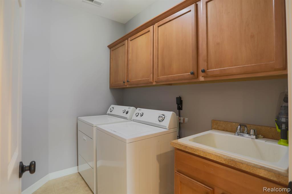 5112 Mesa Drive, Shelby Twp, MI 48316 — Photo 23
