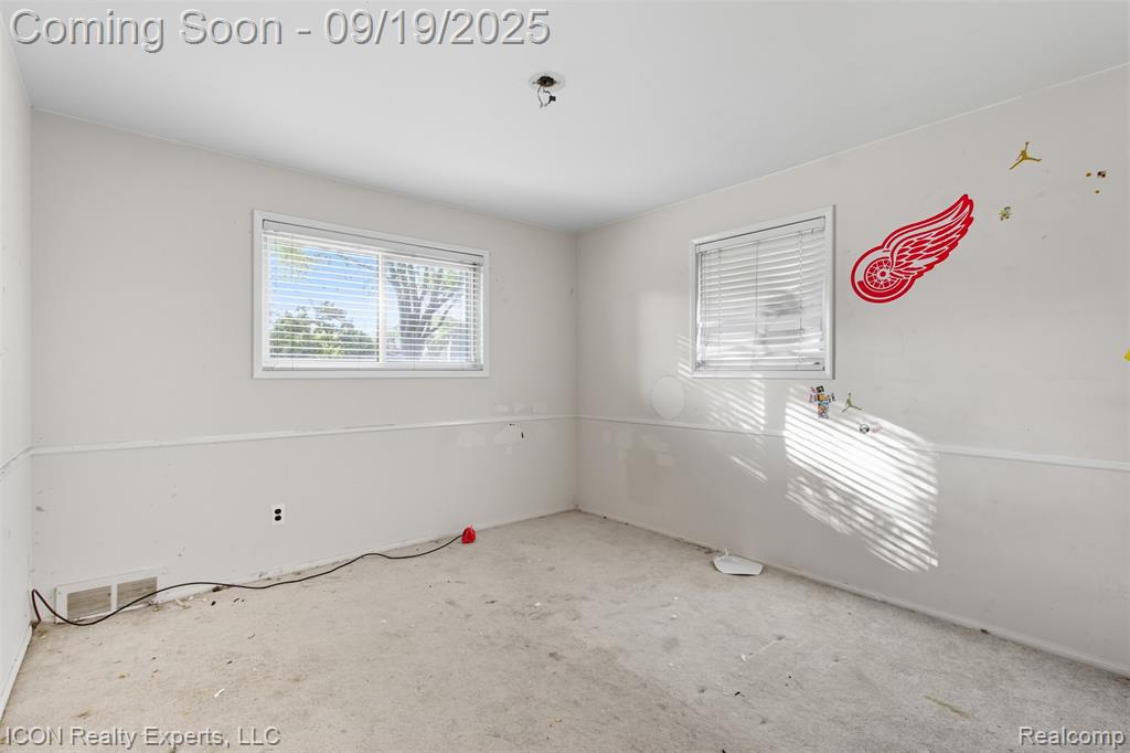 8843 Headley Drive, Sterling Heights, MI 48314 — Photo 10