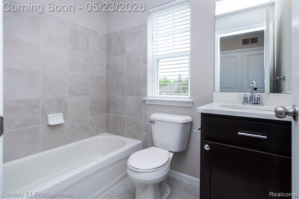 4918 TREESIDE Lane, 27, Troy, MI 48098 — Photo 24