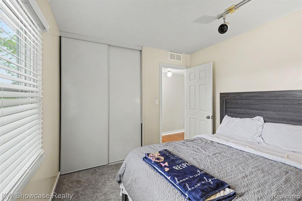 40652 Village Wood Road, Novi, MI — Photo 15