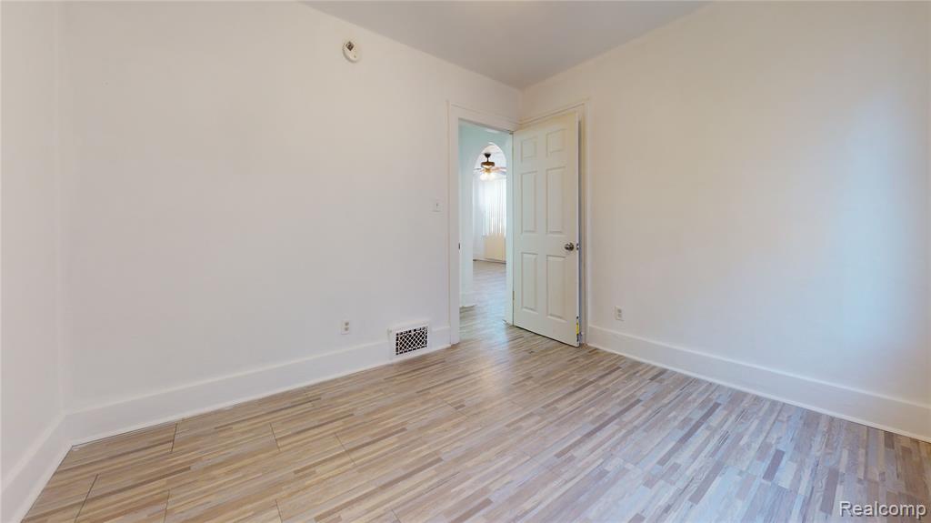 489 Central Avenue, Pontiac, MI 48341 — Photo 6