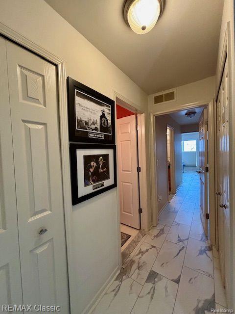 28560 CARLTON WAY Drive, Novi, MI 48377 — Photo 13