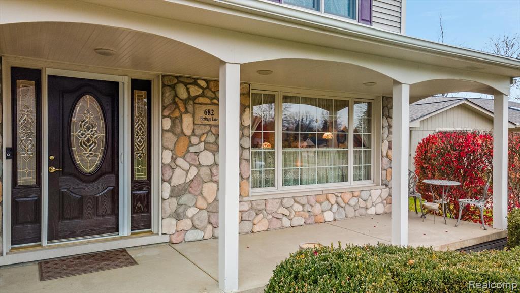 682 Heritage Lane S, Rochester Hills, MI 48309 — Photo 4