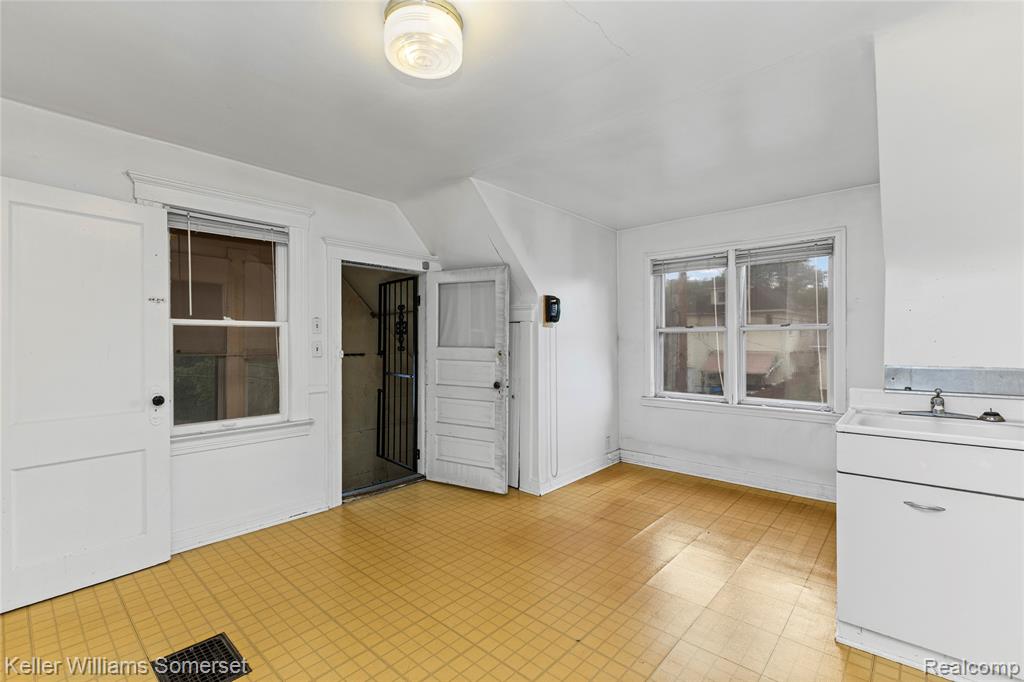 8151 Dayton Street, Detroit, MI 48210 — Photo 35