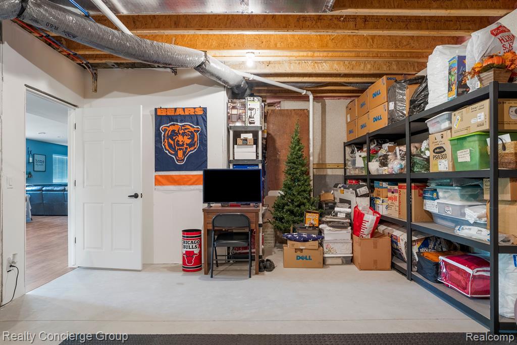 9801 BROOKFIELD Drive, Brighton, MI 48116 — Photo 43