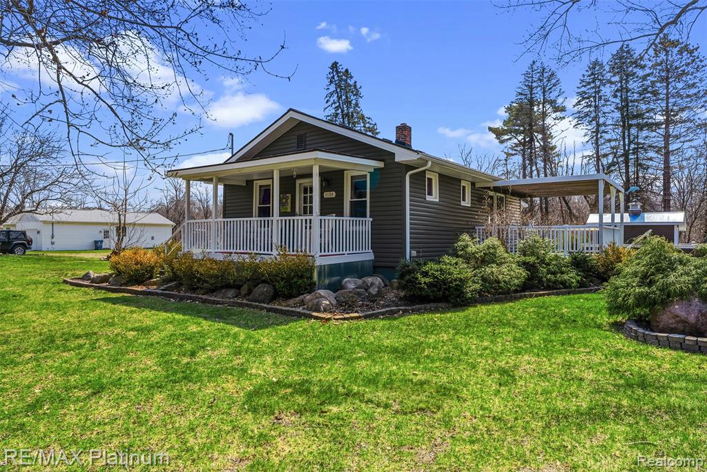 11124 White Lake Road, Fenton, MI 48430 — Photo 11