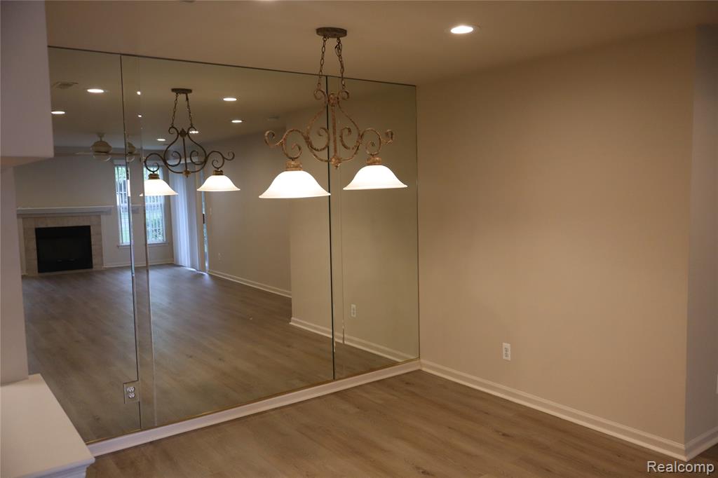 4580 BERKSHIRE Drive, Sterling Heights, MI 48314 — Photo 10