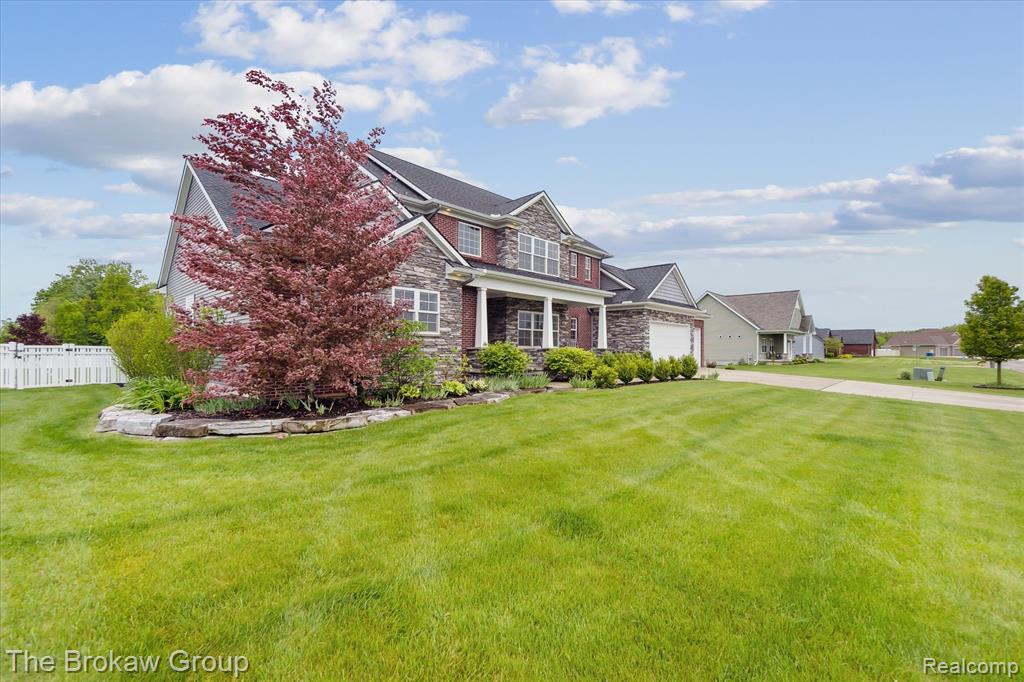 6268 Victoria Lane, Swartz Creek, MI 48473 — Photo 2