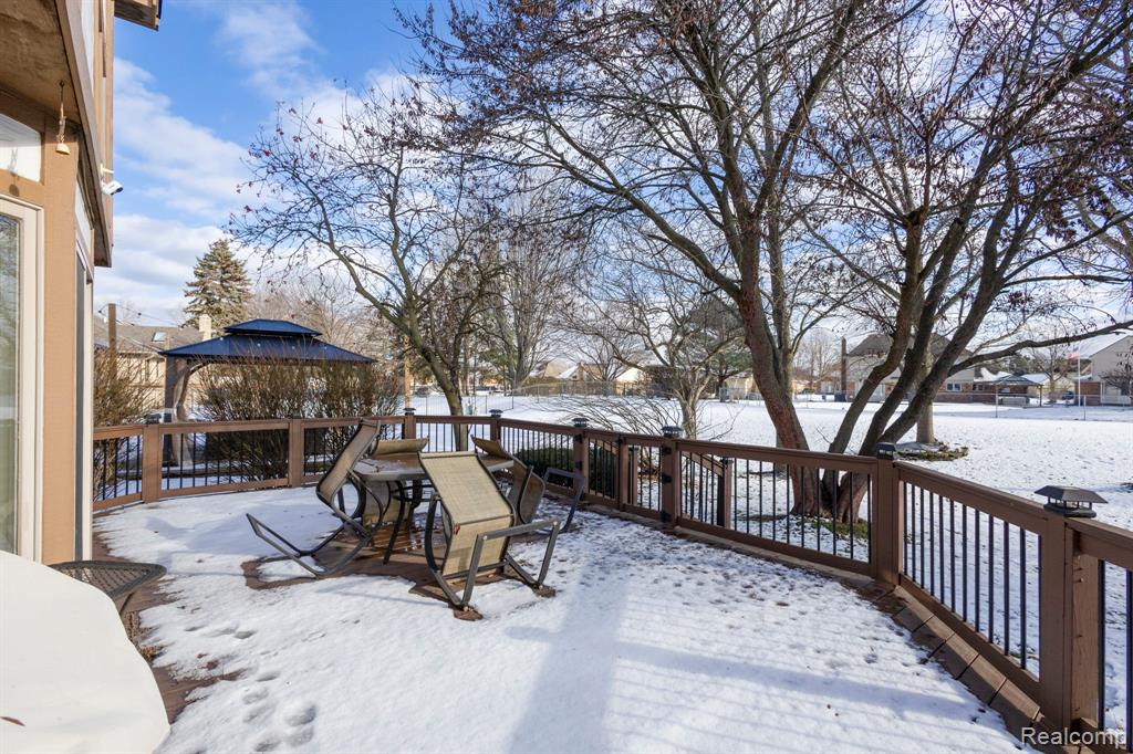 39810 Wilmette Drive, Sterling Heights, MI 48313 — Photo 37