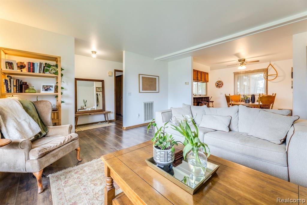 516 WILLIAM G Drive, Capac, MI 48014 — Photo 15