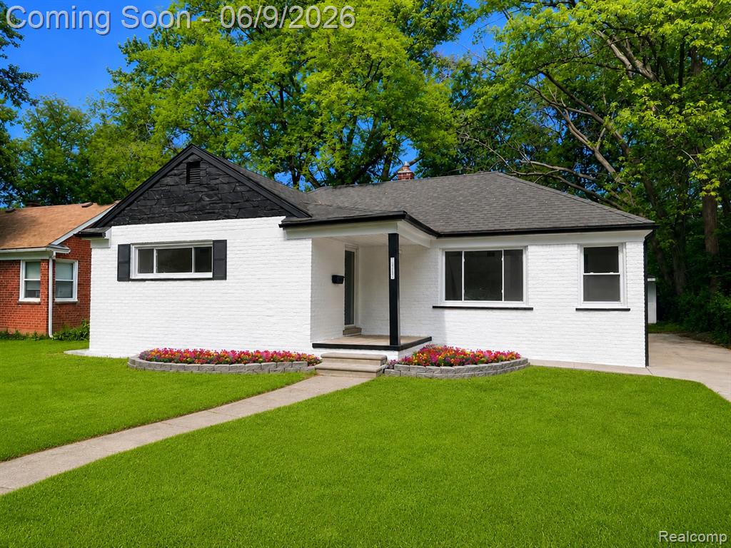 24221 Cloverlawn Street, Oak Park, MI 48237 — Photo 22
