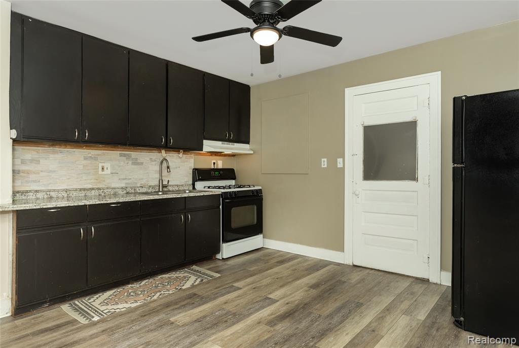 4517 Grindley Park Street, Dearborn Heights, MI 48125 — Photo 5