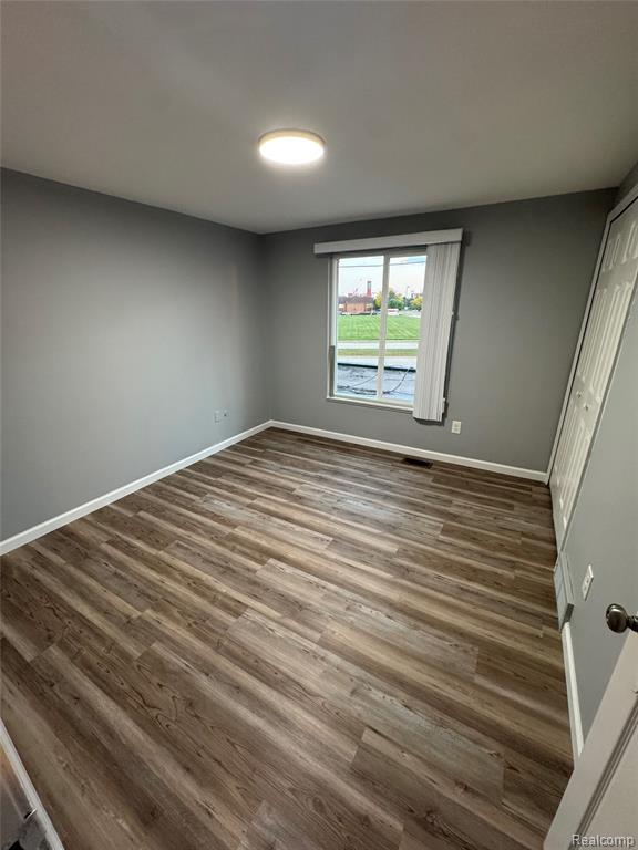 8275 Kennedy Circle, Warren, MI 48093 — Photo 11