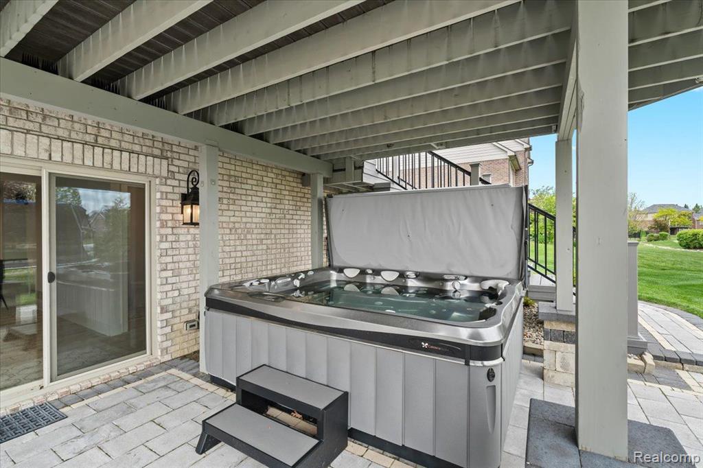 10611 STONEY POINT Drive, South Lyon, MI 48178 — Photo 48