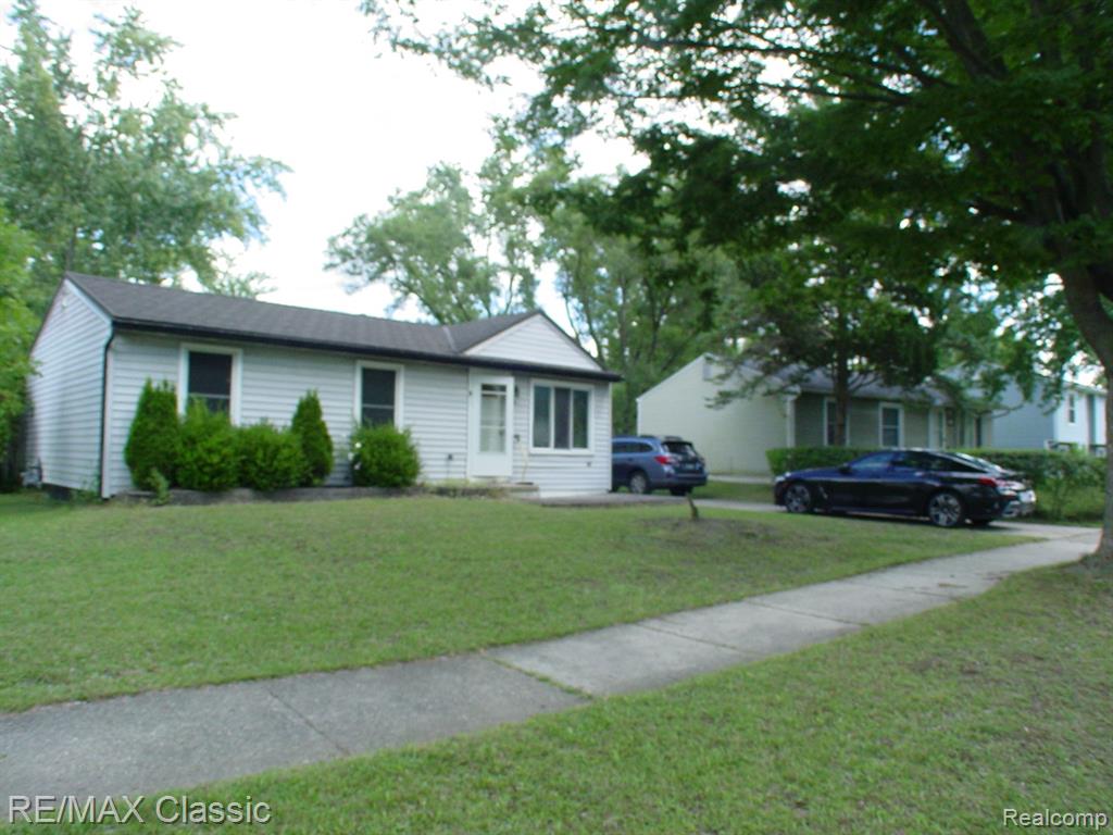 10 Blain Court, Ann Arbor, MI 48108 — Photo 2