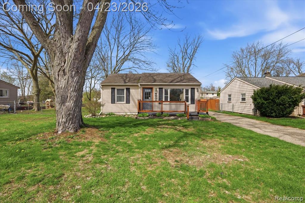 4008 Woodmere Drive, Waterford, MI 48329 — Photo 2