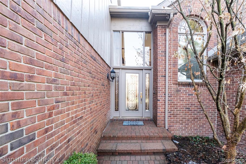 16819 Country Knoll Drive, Northville, MI 48168 — Photo 6