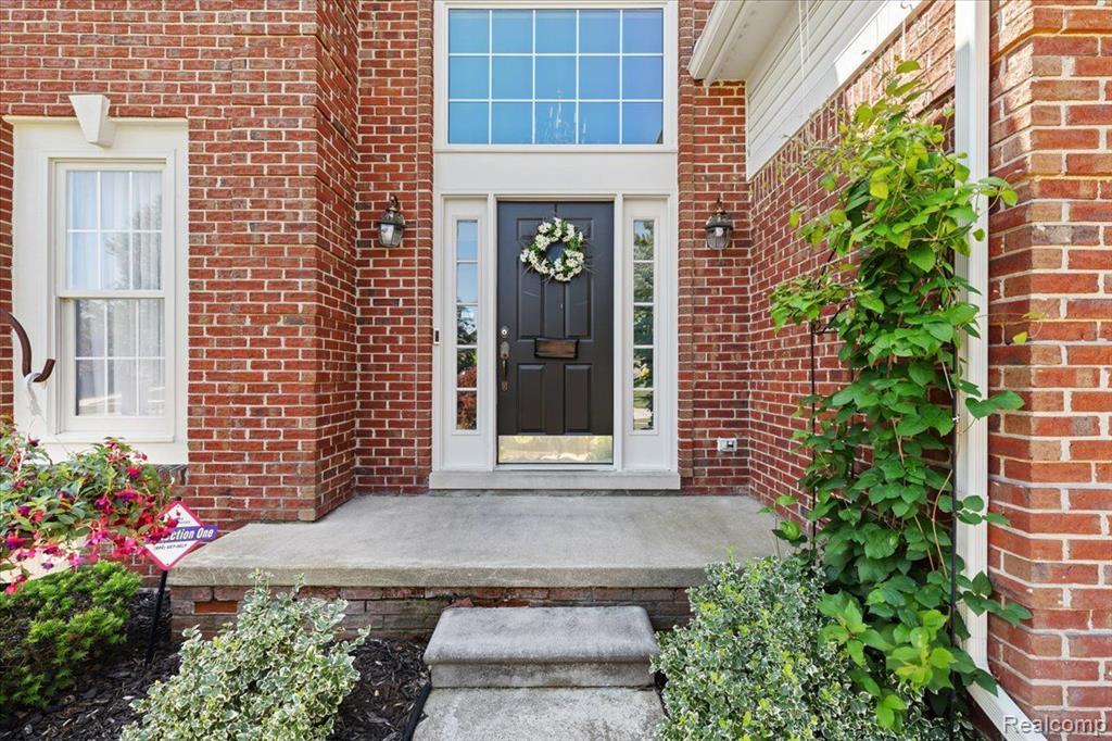 49301 QUAIL RUN COURT, Plymouth, MI 48170 — Photo 2
