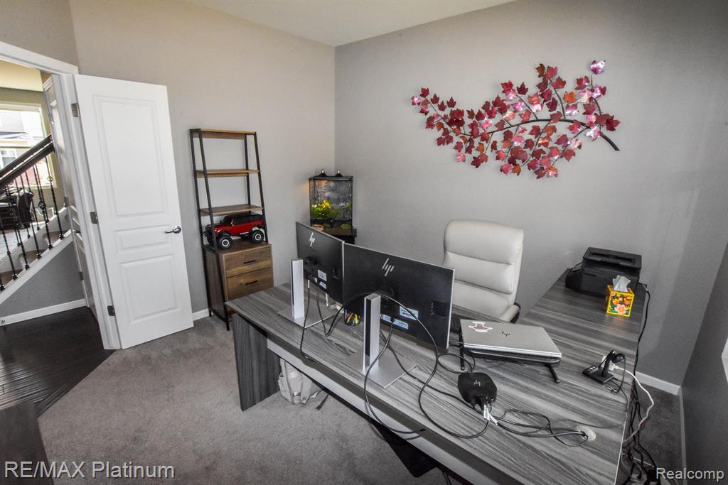 29914 BRAEBURN, New Hudson, MI 48165 — Photo 35