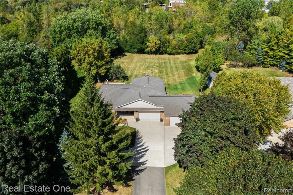 44650 W 11 Mile Road, Novi, MI — Photo 40