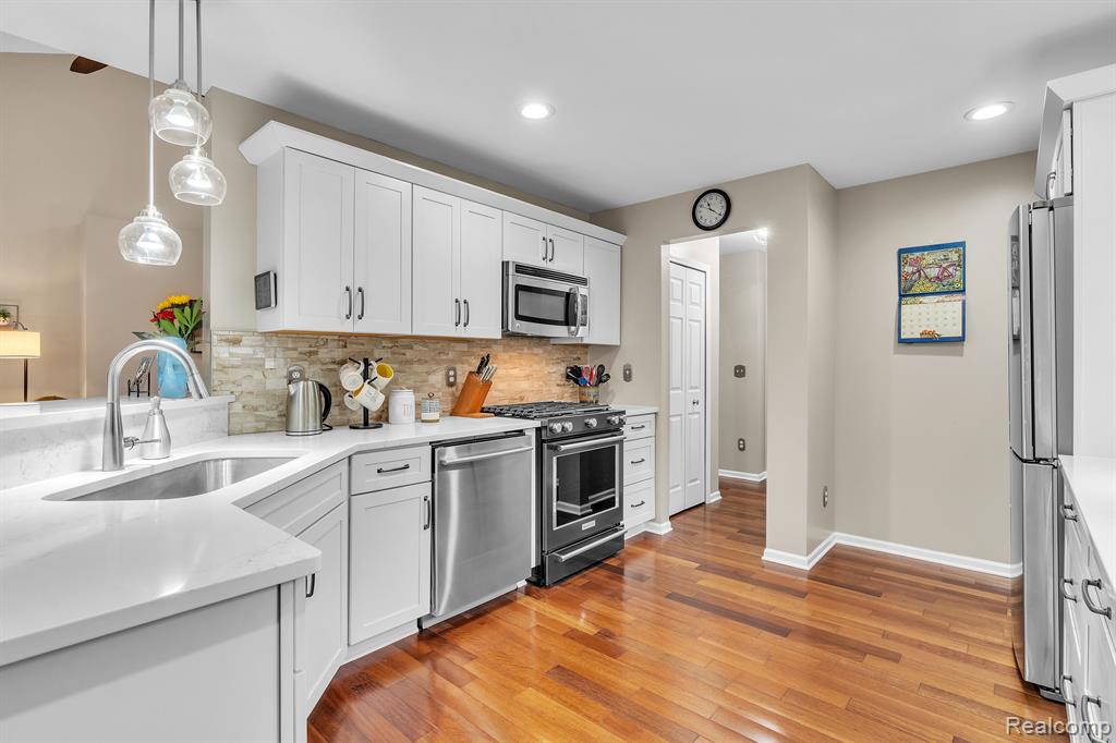 1134 Andover Circle, Commerce Twp, MI 48390 — Photo 15