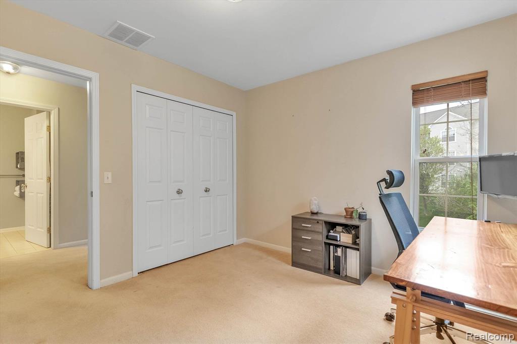 2694 S Knightsbridge Circle, Ann Arbor, MI 48105 — Photo 17