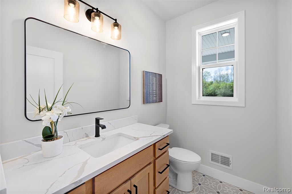8977 Acacia Trail, Pinckney, MI 48169 — Photo 10
