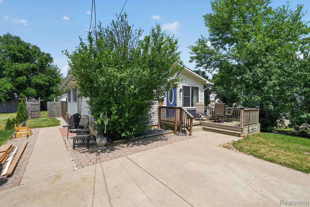 721 Jerome Avenue, Owosso, MI 48867 — Photo 4