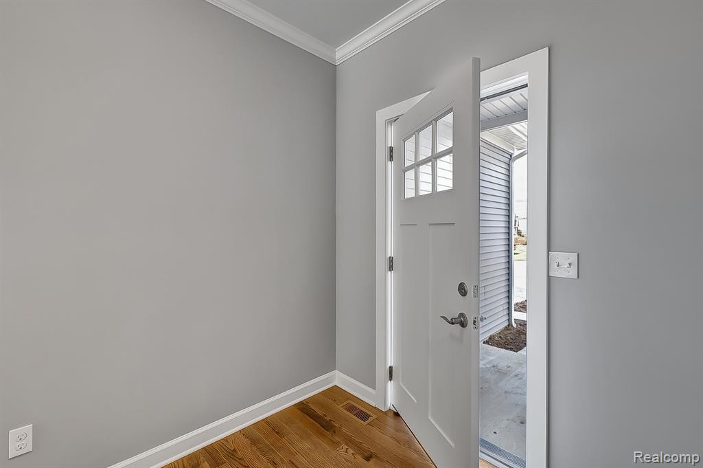 6064 Woodridge Lane, Grand Blanc, MI 48439 — Photo 2