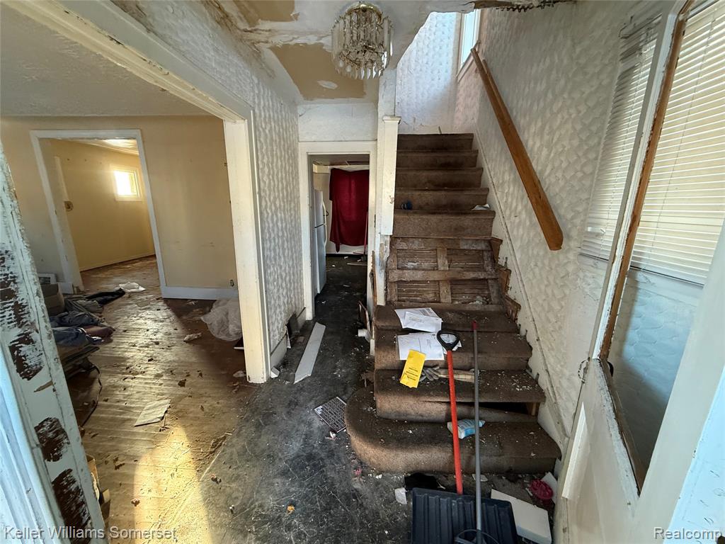 13127 GRIGGS Street - Photo 2
