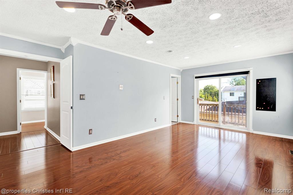 1700 MADDY Lane, Keego Harbor, MI 48320 — Photo 33
