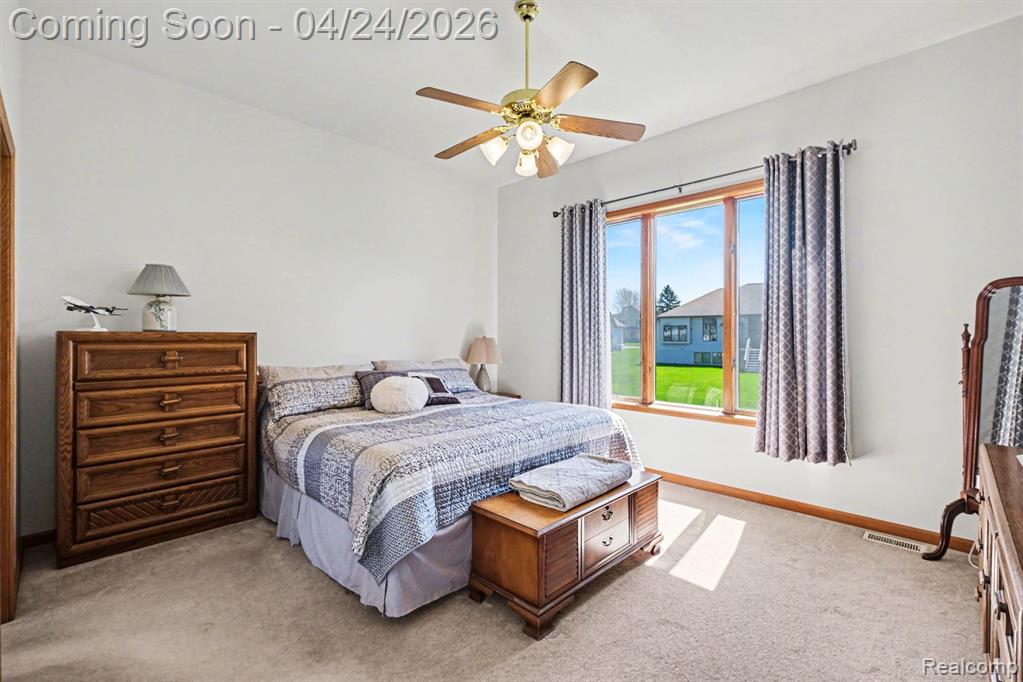 2370 Stonebrook Court, Flushing, MI 48433 — Photo 12