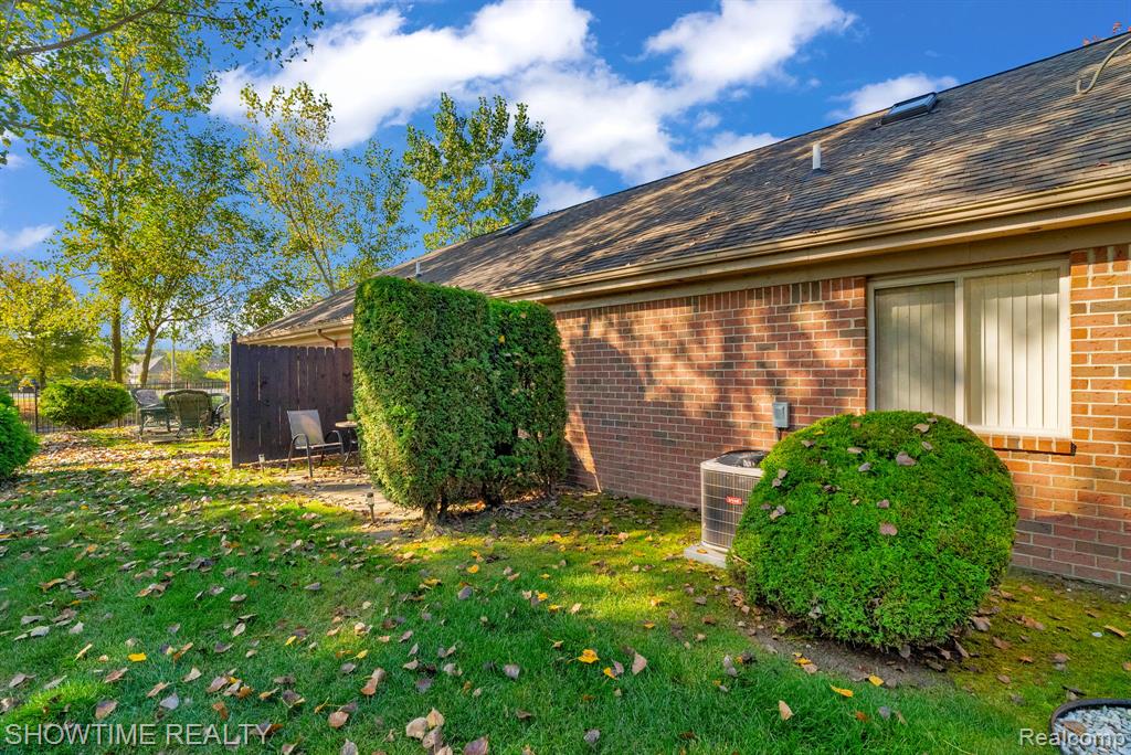 51118 Courtyard Drive, Chesterfield, MI 48047 — Photo 31