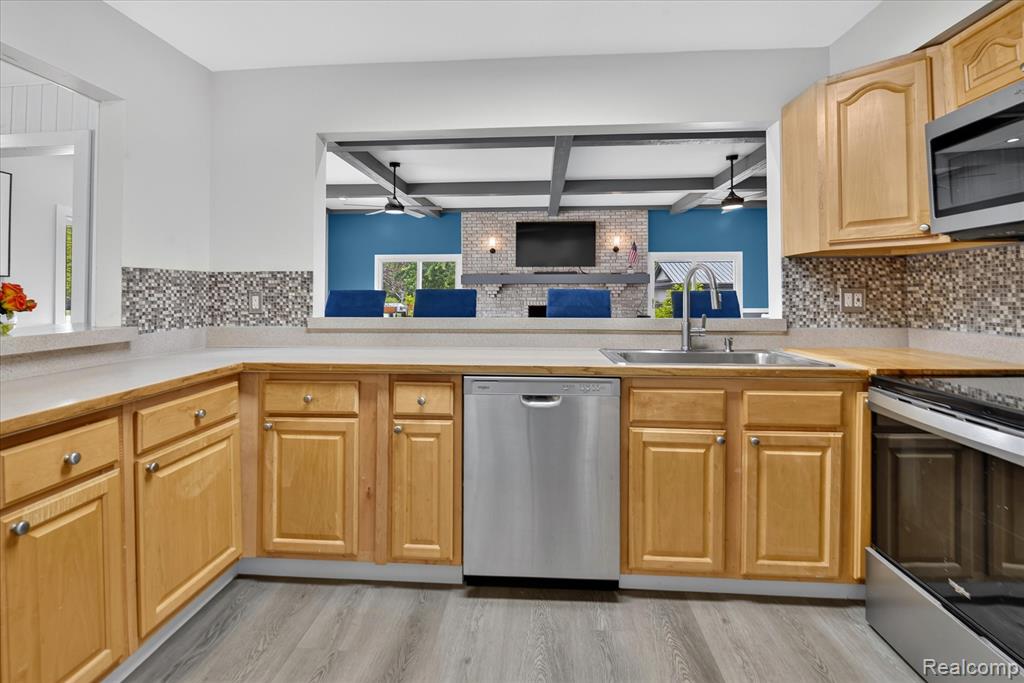 8127 Colony Drive, 21, Grosse Ile, MI 48138 — Photo 44