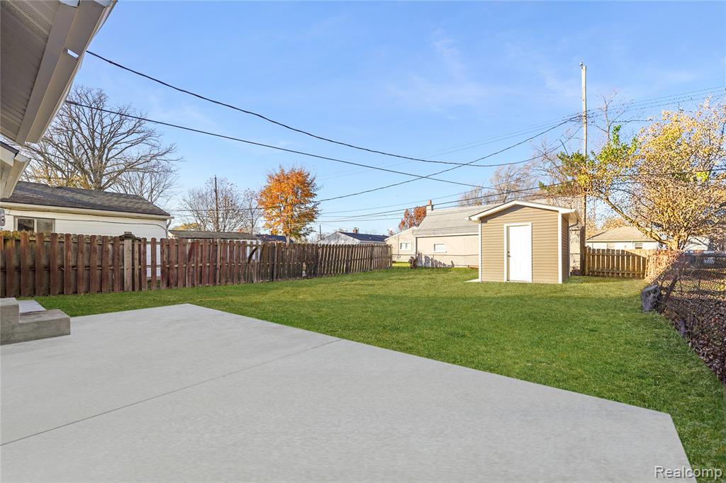 8659 Essex Avenue, Warren, MI 48089 — Photo 36