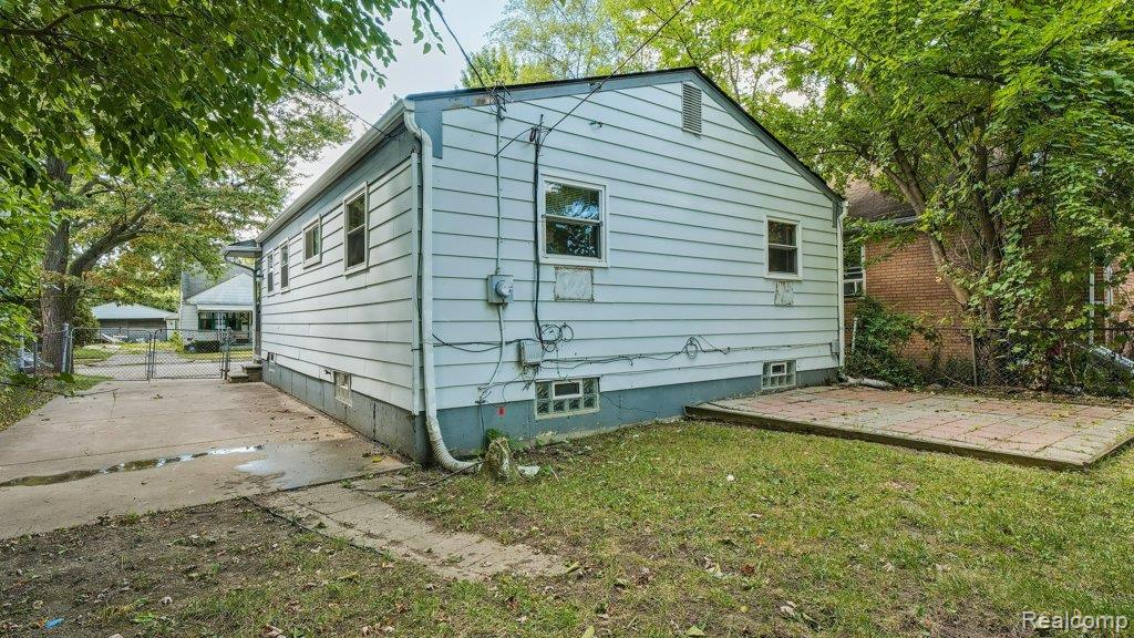 8725 Packard Avenue, Warren, MI 48089 — Photo 23