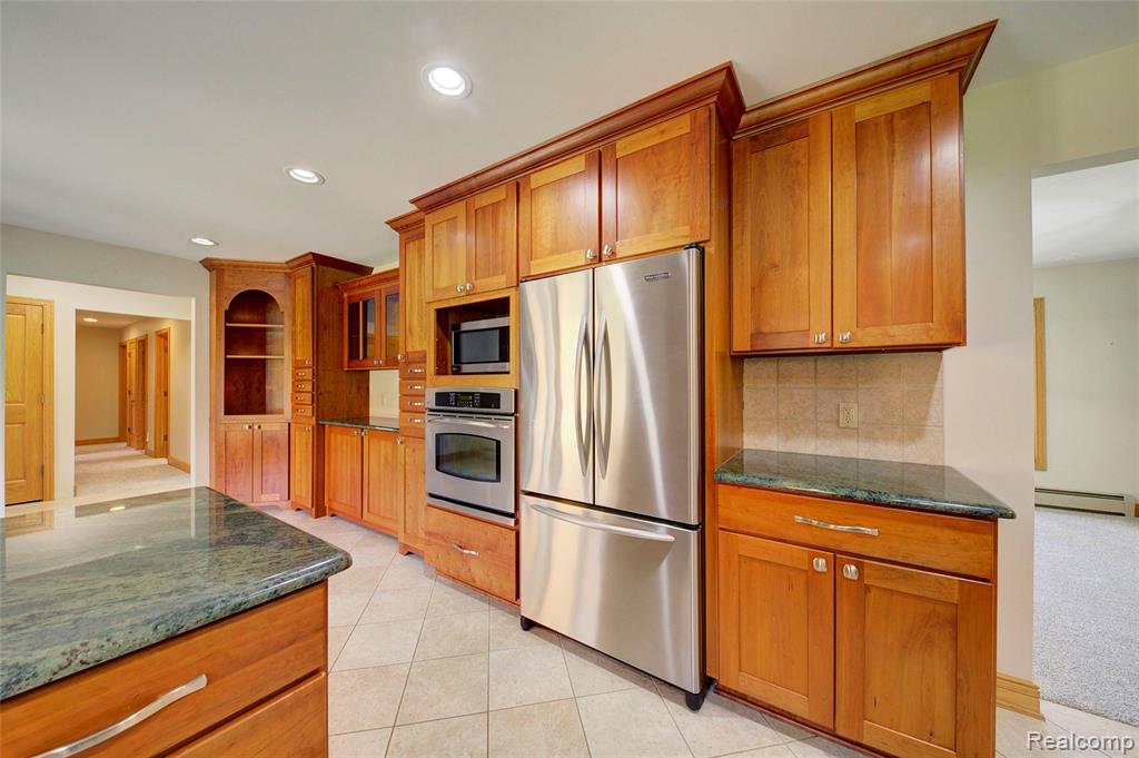 7603 Hamburg Road, Brighton, MI 48116 — Photo 12