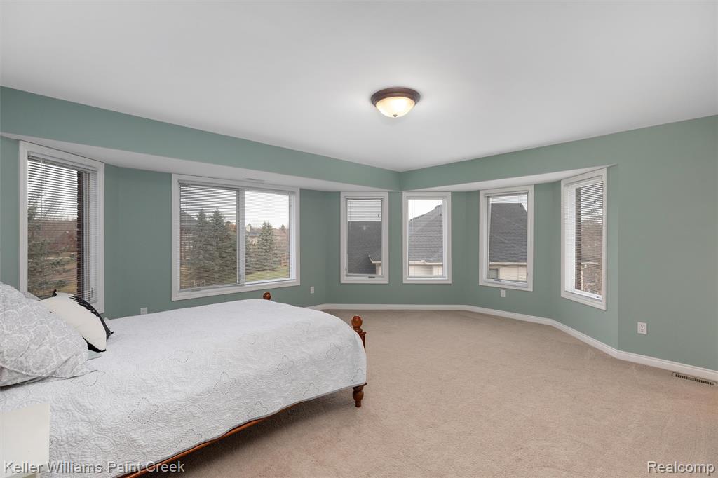 676 Majestic, Rochester Hills, MI 48306 — Photo 28