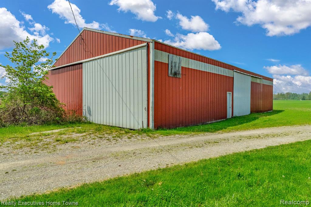 5390 Walker Road, Clyde, MI 48049 — Photo 57